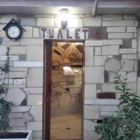 Bake ベッド・アンド・ブレックファスト ジロカストラ