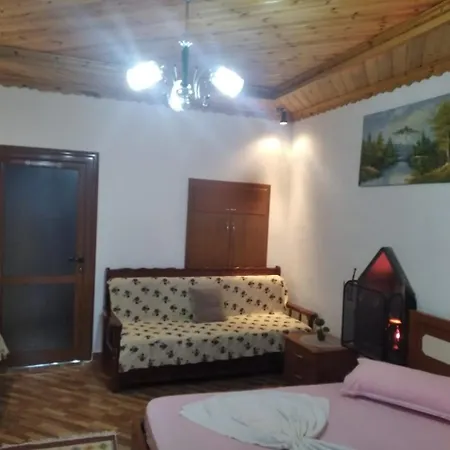 住宿加早餐酒店 Bake Gjirokastër