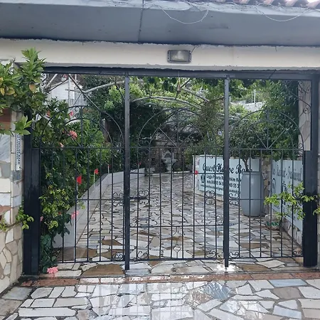 ベッド・アンド・ブレックファスト Bake