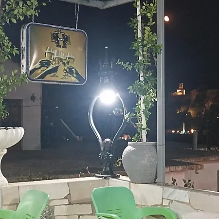 ベッド・アンド・ブレックファスト Bake 4*