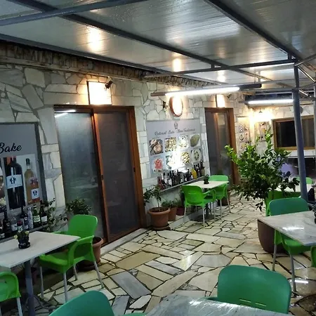 Bake לינה וארוחת בוקר 4*