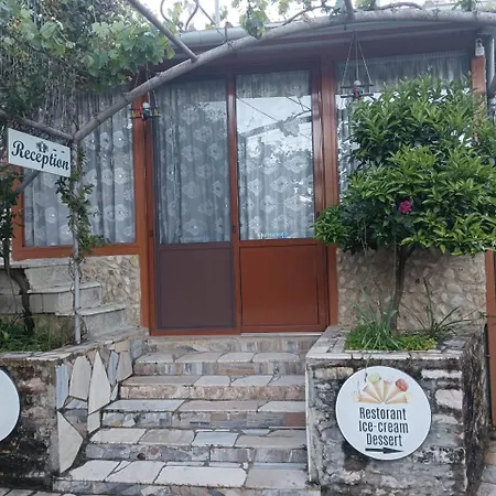 לינה וארוחת בוקר Bake 4*
