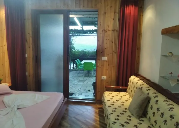 Bed & Breakfast Bake 4*